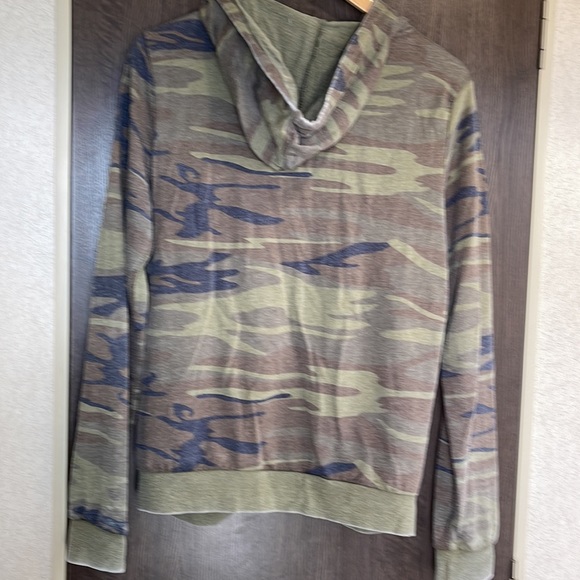 Camo zip up jacket - Picture 3 of 6
